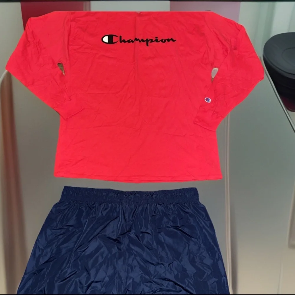 CHAMPION OUTFIT Red Crew Neck LS Top & Blue Windbreaker W/Pocket Zip Cuff Jogger